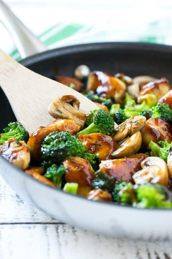 Chicken and Broccoli Stir Fry Recipe | Chicken Stir Fry | Healthy Chicken Recipe | Chicken and Broccoli | Chinese Food #chicken #broccoli #stirfry #healthy #cleaneating #dinner #jonep A pan of chicken and broccoli stir fry with a spatula in it.