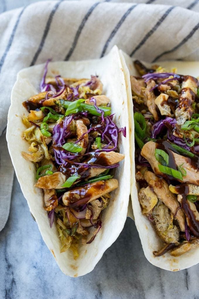 Moo Shu Chicken Recipe | Easy Chicken Recipe | Asian Chicken Recipe | Take Out Recipe | Easy Dinner Recipe #chicken #stirfry #mooshu #dinner #jonep Moo shu chicken inside pancakes with hoisin sauce.