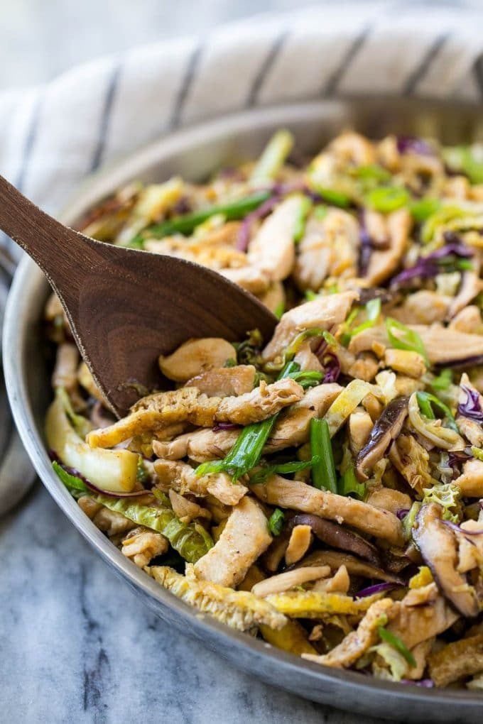 Moo Shu Chicken Recipe | Easy Chicken Recipe | Asian Chicken Recipe | Take Out Recipe | Easy Dinner Recipe #chicken #stirfry #mooshu #dinner #jonep Moo shu chicken in a skillet with vegetables.