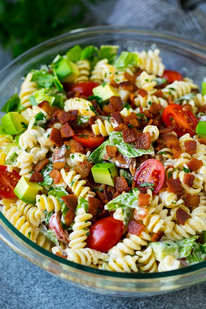 BLT Pasta Salad Recipe | Easy Pasta Salad | Bacon Pasta Salad #salad #pasta #blt #bacon #avocado #dinner #jonep BLT pasta salad in a creamy ranch dressing.