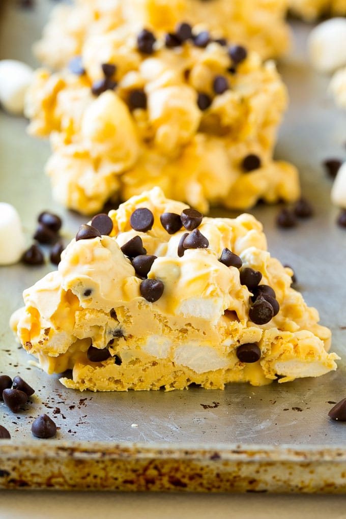 Avalanche Cookies Recipe | No Bake Cookie Recipe | Easy Cookie Recipe | Avalanche Bark #bark #avalanche #avalanchecookies #cookies #nobakecookies #nobake #dessert #jonep A cross section view of a no bake cookie.