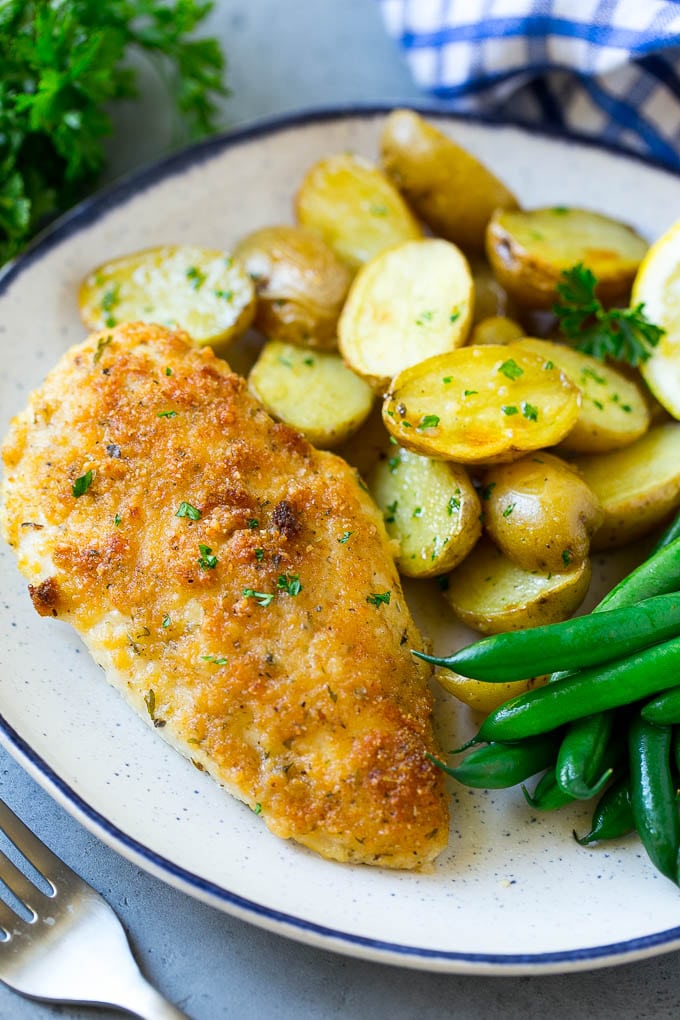 Italian Chicken Recipe | Sheet Pan Chicken | Baked Chicken #chicken #potatoes #dinner #jonep A plate of Italian chicken, roasted potatoes and green beans.