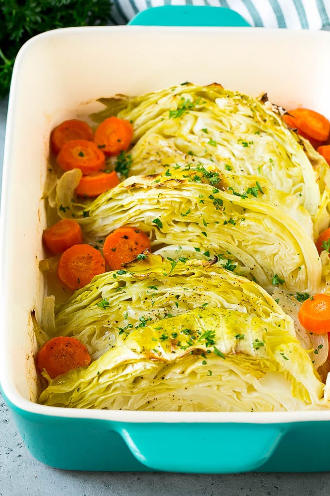 Braised Cabbage Recipe | Easy Cabbage Recipe #cabbage #lowcarb #keto #carrots #veggies #vegetarian #dinner #jonep Braised cabbage, carrots and onions, topped with parsley.