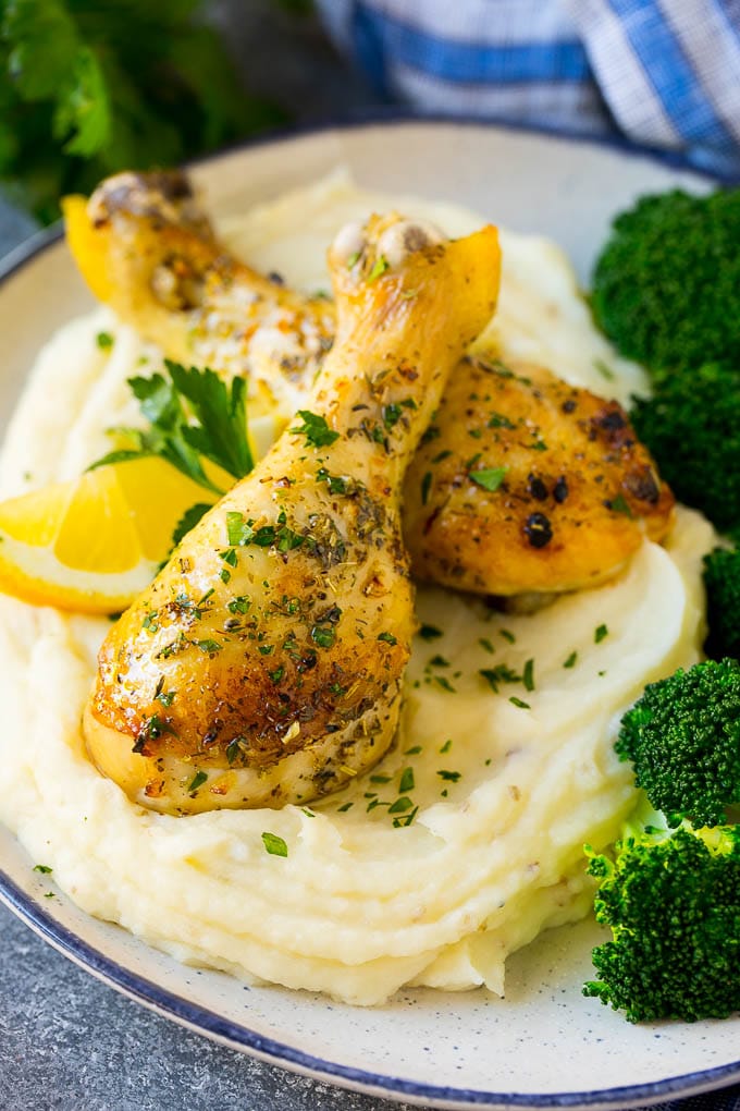 Baked Chicken Drumsticks Recipe | Roasted Chicken Drumsticks | Garlic and Herb Chicken #dinner #chicken #garlic #glutenfree #lowcarb #keto #cleaneating #jonep Baked chicken drumsticks served with mashed potatoes and broccoli.