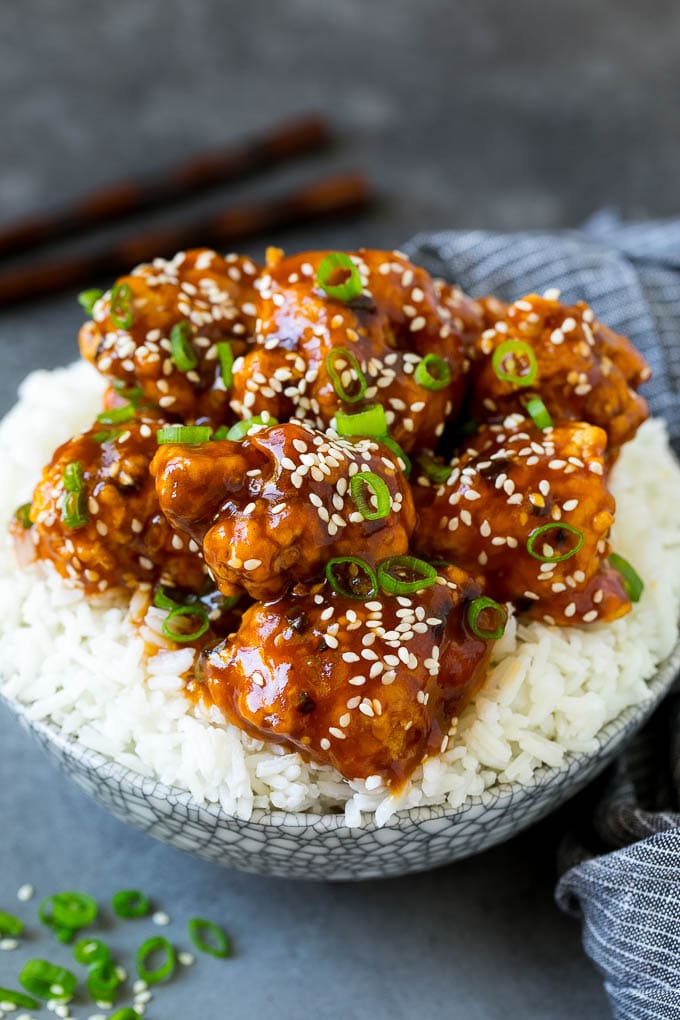 General Tso's Chicken Recipe #chicken #asianfood #dinner #jonep #copycatrecipe General Tso's chicken served over steamed rice.