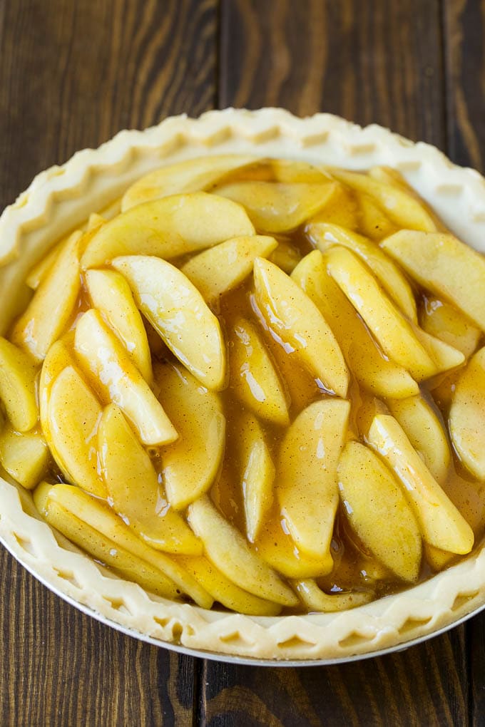 Dutch Apple Pie Recipe | Homemade Apple Pie #pie #apple #dessert #baking #fall #jonep Apple filling inside of a pie crust.