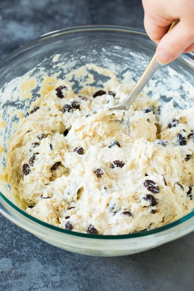 Irish Soda Bread Recipe #bread #baking #stpatricksday #sidedish #jonep A bowl of buttermilk bread dough.