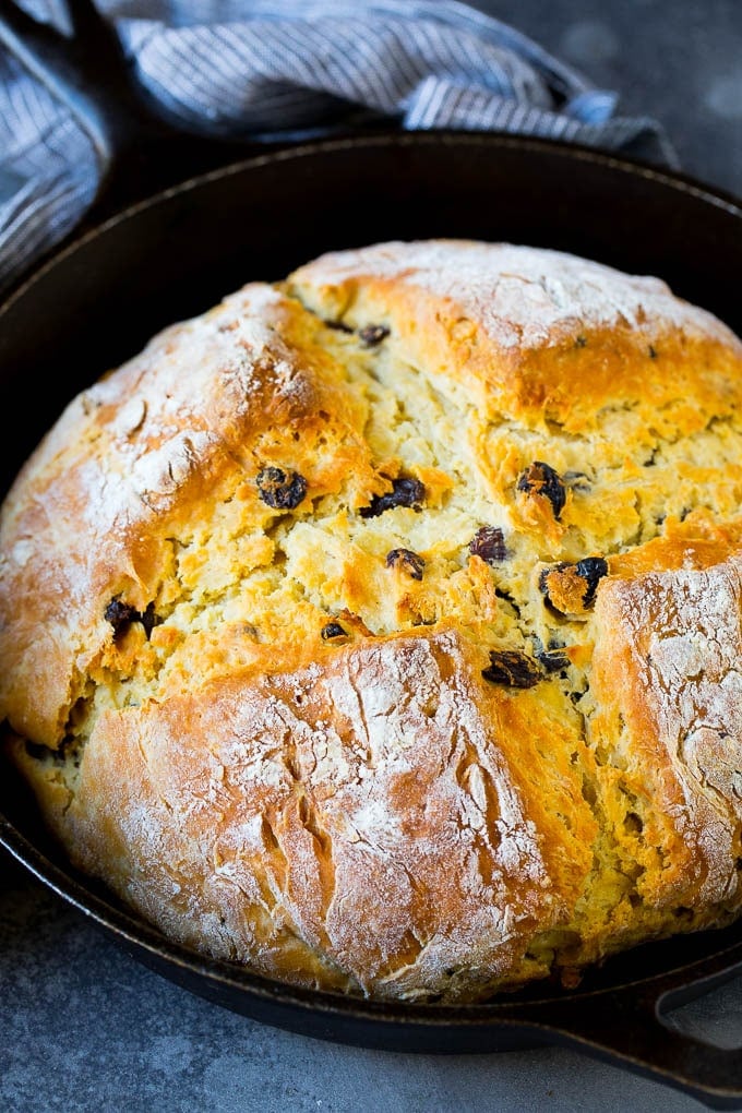 Irish Soda Bread Recipe #bread #baking #stpatricksday #sidedish #jonep Irish soda bread baked in a cast iron skillet.