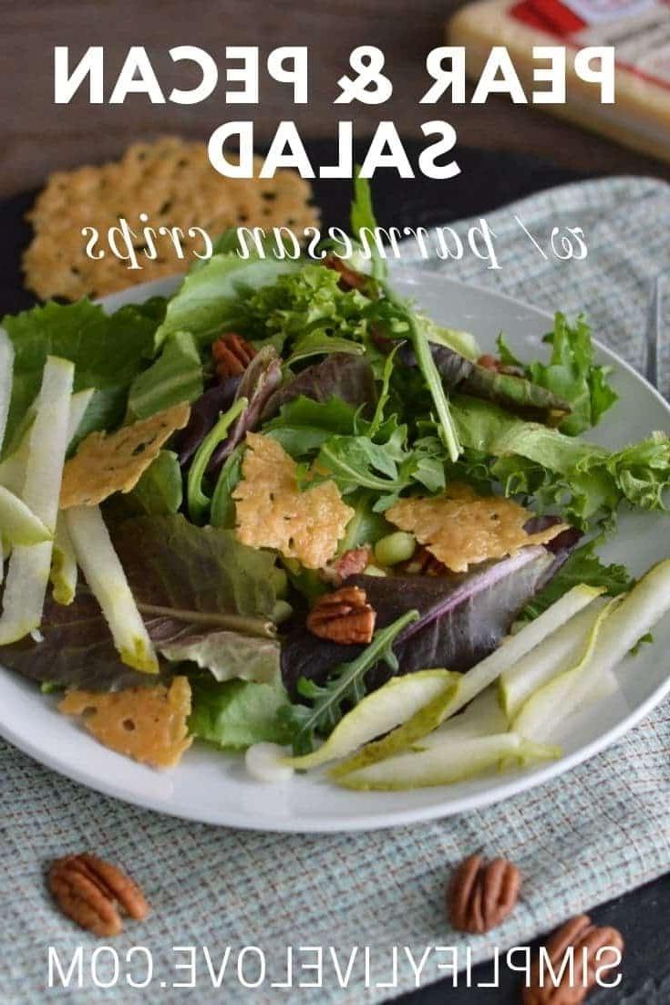 **Peer- en Pekanslaai met Parmesaankrakers** 2 Heerlike peer- en pekanneutslaai met bros parmesaanhappies