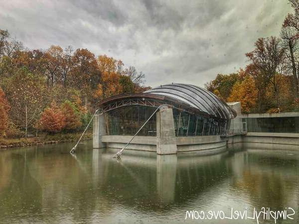 crystal bridges in bentonville ar