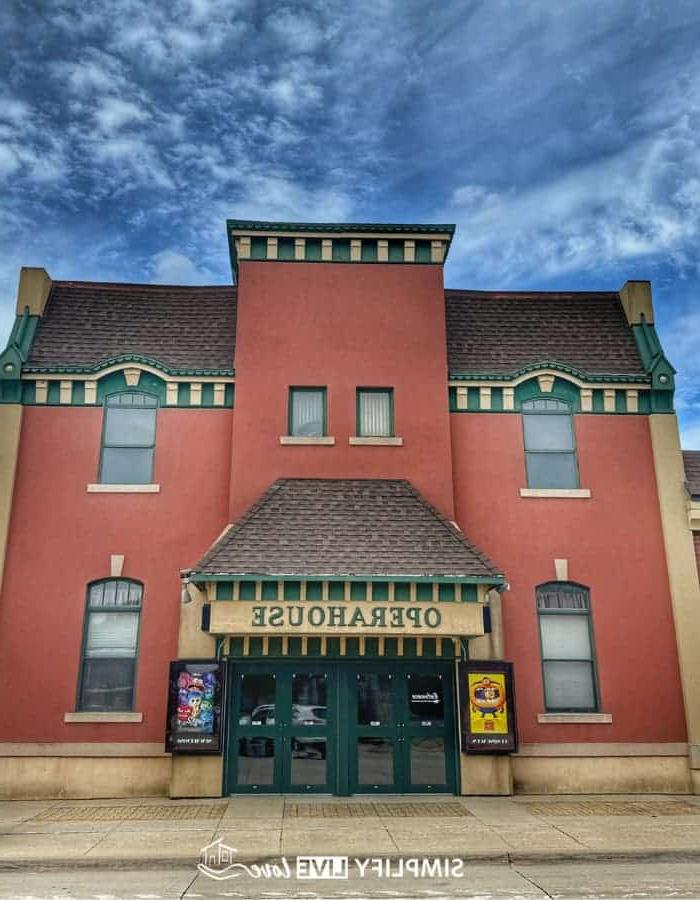 7 Maniere om Iowa se Landboutoerisme in DeWitt, Iowa, te bevorder 16 dewitt operahouse