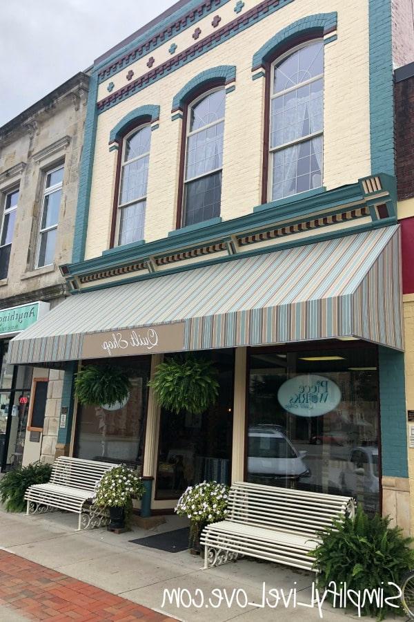 Besoek die Madison County Brûe en Meer Pret in Winterset Iowa! 17 stuk werke quilt winkel winterset iowa