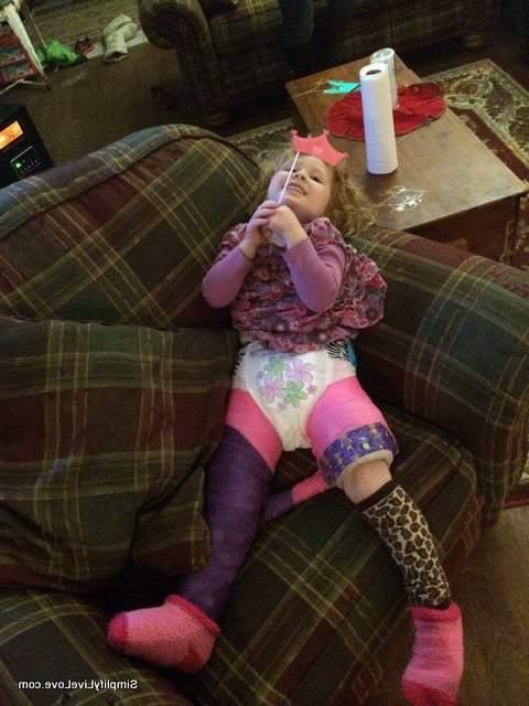 reclining spica cast