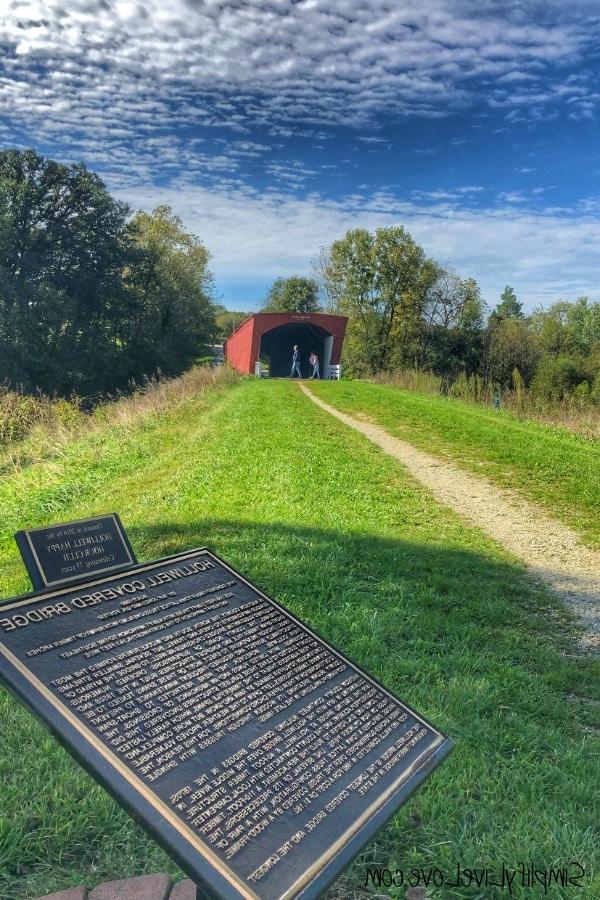 Besoek die Madison County Brûe en Meer Pret in Winterset Iowa! 6 Holliwell bedekte brug
