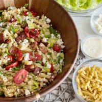 Vinnige en Maklike BLT Pastaslaai Maak die Dowwe Dag Beter 7 BLT Pasta Slaai Resep