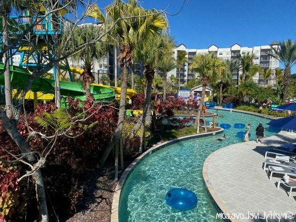 7 Λόγοι που η Οικογένειά σας θα λατρέψει το Grove Resort Orlando 9 Υδάτινο πάρκο Surfari στο Grove Resort