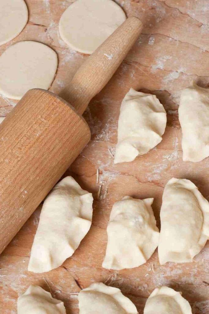 Πώς να φτιάξετε σπιτικές πιρογές 5 Πώς να φτιάξετε σπιτικά πιρόγκι από πατάτες