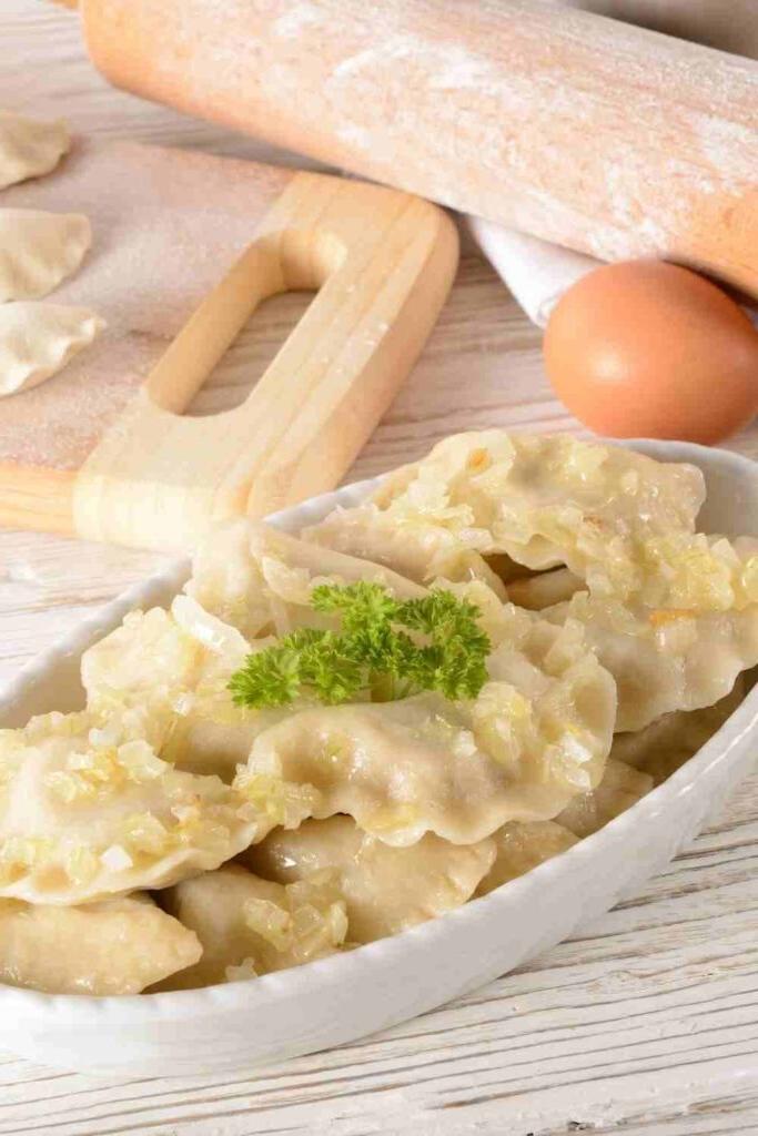 Πώς να φτιάξετε σπιτικές πιρογές 7 Πώς να φτιάξετε σπιτικά πιρόγκι από πατάτες