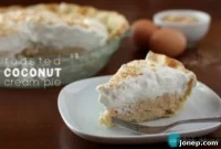Golden Toasted Coconut Dream Pie