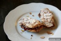 Almond Raspberry Chewies
