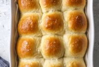 Pillowy White Buns