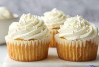 Classic Vanilla Cupcakes
