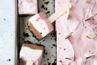 Neapolitan Swirl Pops