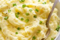 Master the Art of Creamy Fluffy Mashed Potatoes