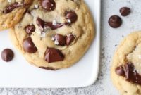 Irresistibly Chewy Chocolate Chip Cookies