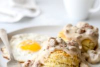 Fluffy Biscuits with Creamy Sausage Gravy