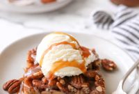 Rich Pecan Pie Bars