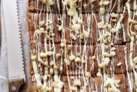 White Chocolate Macadamia Nut Snickerdoodle Blondies