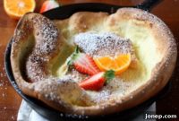 Skillet Puff Pancake