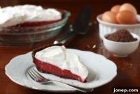 Red Velvet Pudding Pie