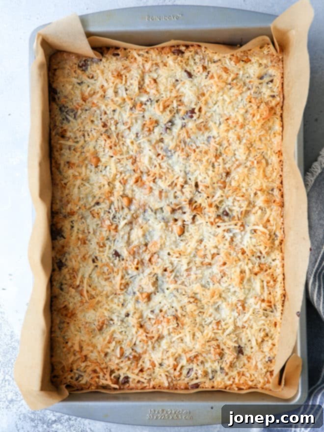 7 ingredients are all you need to make these "magical" cookie bars!