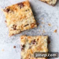 7 ingredients are all you need to make these "magical" cookie bars!