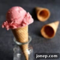 Caramelized Strawberry Vanilla Bean Frozen Yogurt 2 img 3526 6