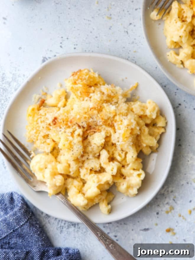 closeup of baked macaroni and cheese on a plate