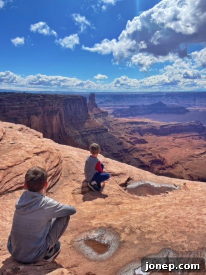 Stunning canyon view from Dead Horse Point State Park in Moab