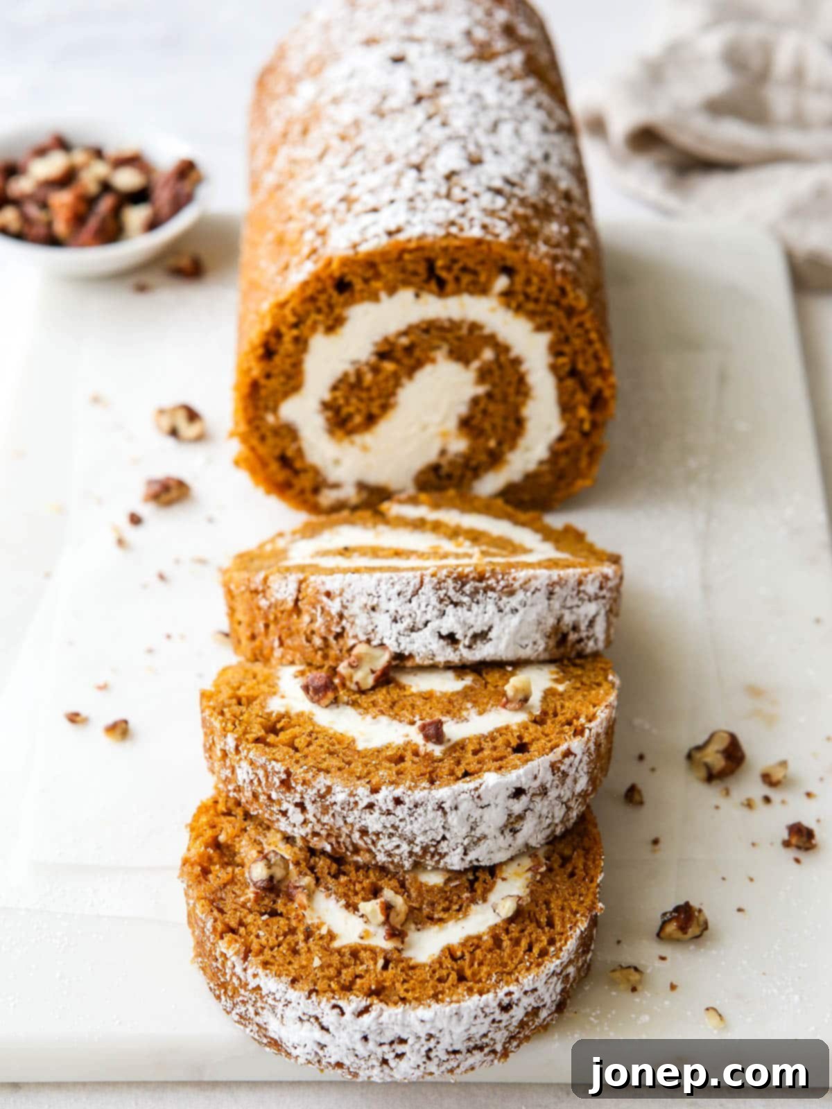 Classic Pumpkin Roll 1 featured 43266